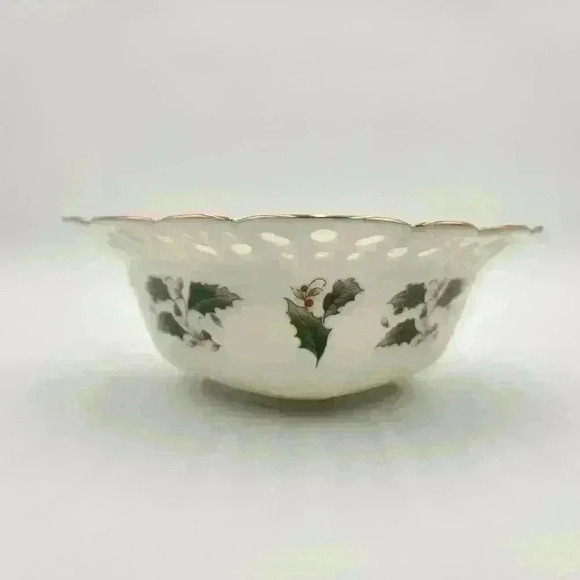 Royal Limited Holly Holiday Ceramic Bowl Holly & Berry Decoration & Rim Piercing - Picture 5 of 9